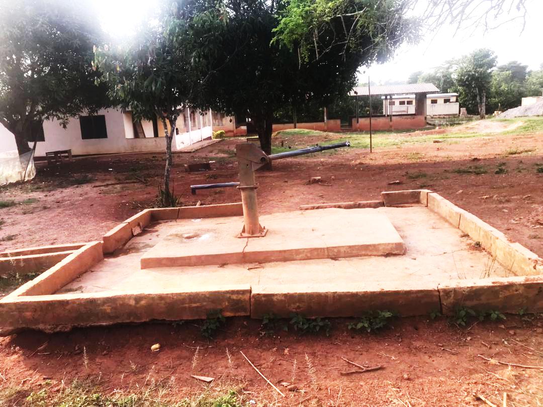 Yamoa teachers’ & school water system.
